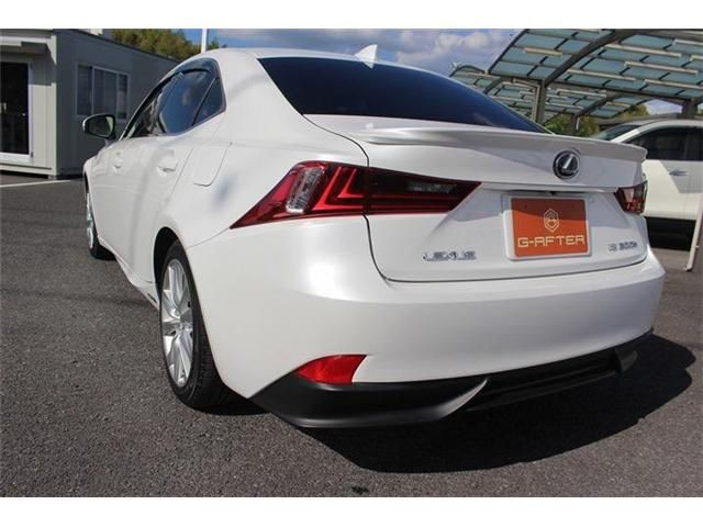 TOYOTA LEXUS IS300h 2013