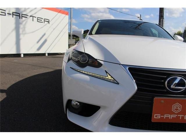 TOYOTA LEXUS IS300h 2013