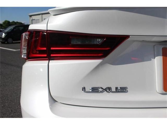 TOYOTA LEXUS IS300h 2013