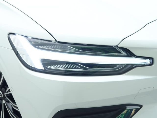 VOLVO VOLVO V60 2024