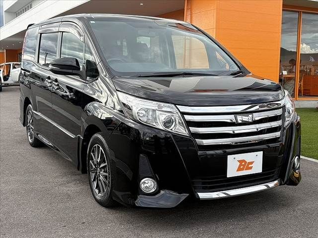 TOYOTA NOAH 2014