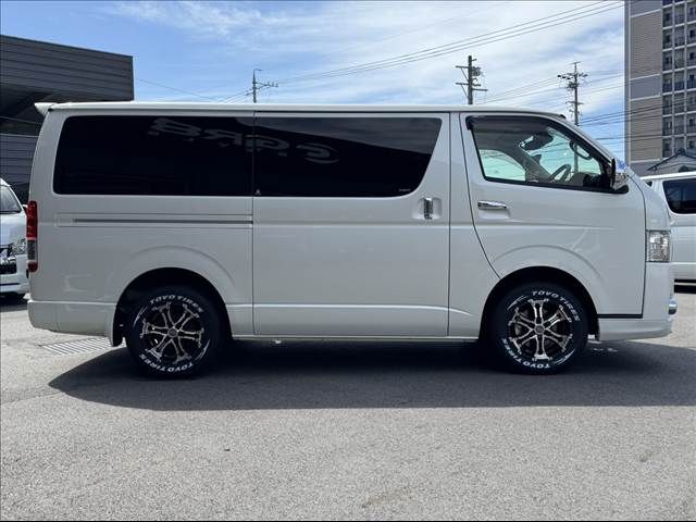 TOYOTA HIACE van 4WD 2018