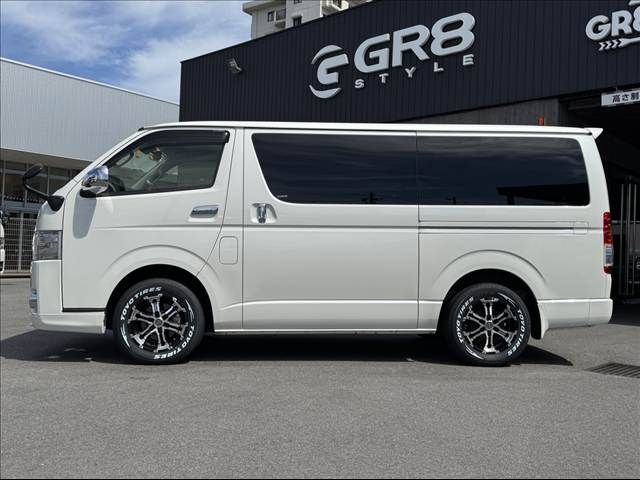 TOYOTA HIACE van 4WD 2018