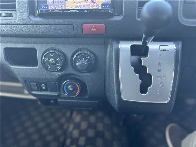 TOYOTA HIACE van 1.25t 2WD 2016