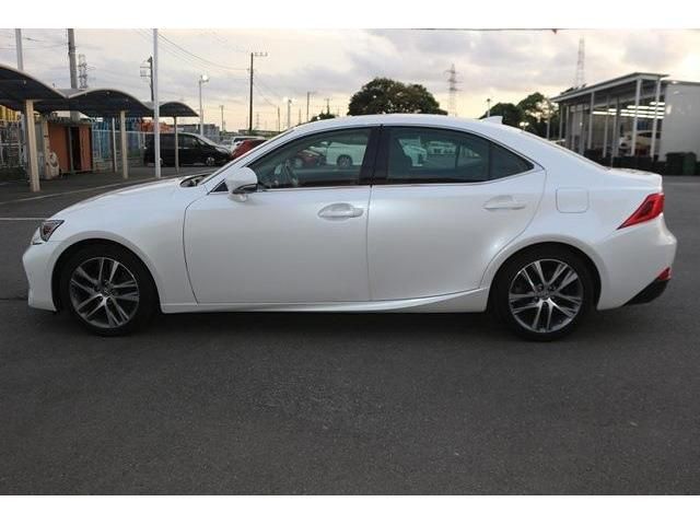 TOYOTA LEXUS IS300 2020