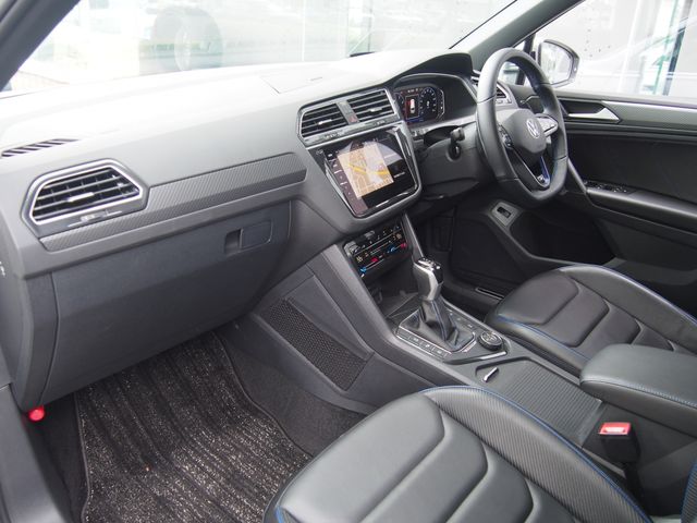 VOLKSWAGEN VOLKSWAGEN TIGUAN 2022