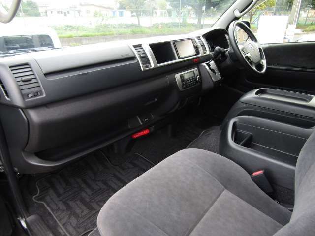 TOYOTA HIACE wagon 2018