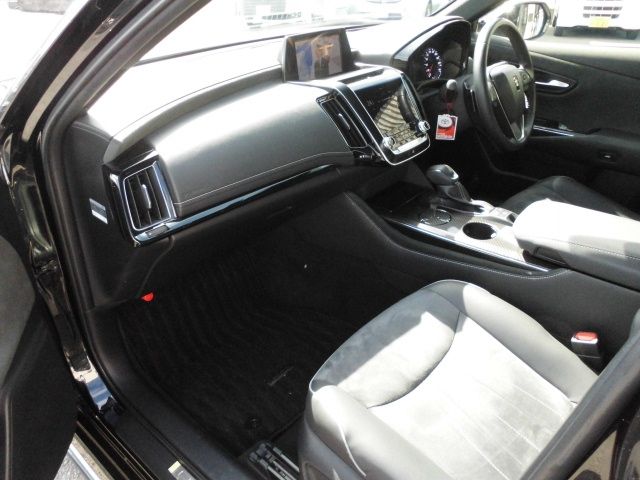 TOYOTA CROWN sedan hybrid 2019