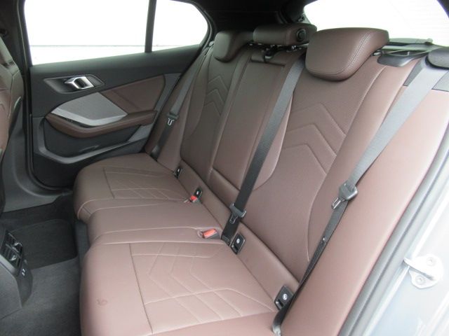 BMW BMW 1series 2025