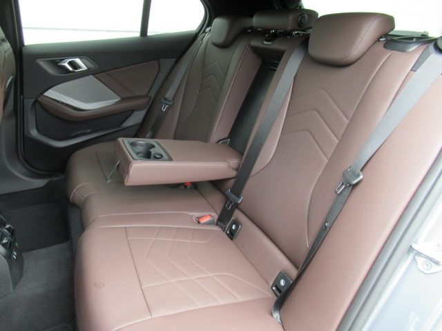 BMW BMW 1series 2025