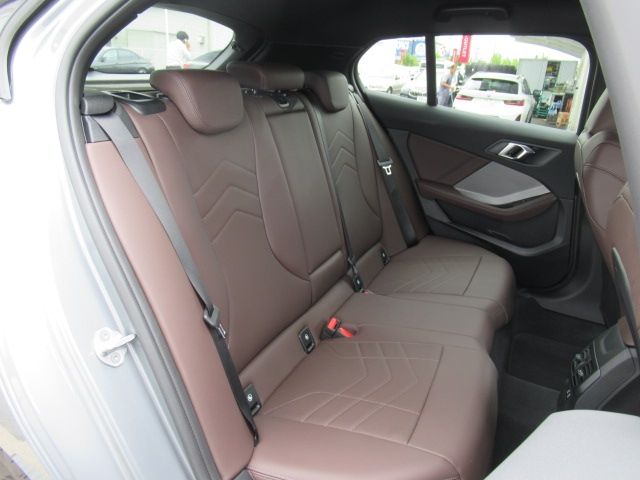 BMW BMW 1series 2025