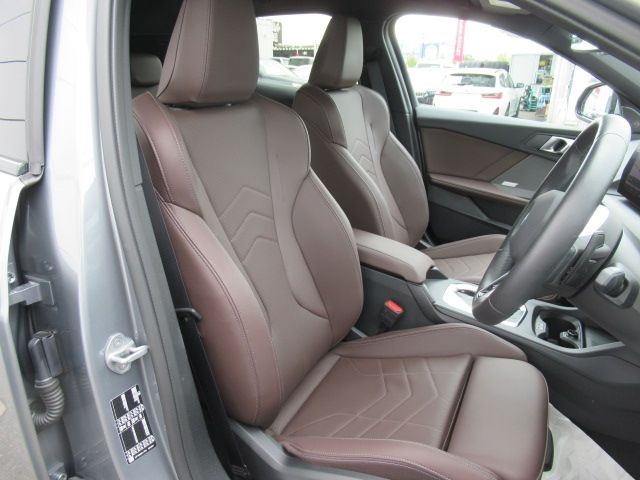 BMW BMW 1series 2025