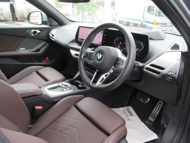 BMW BMW 1series 2025
