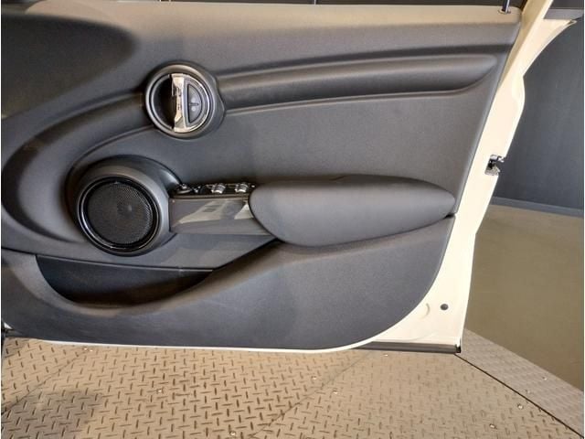 BMW BMW MINI ONE 5DOOR 2017