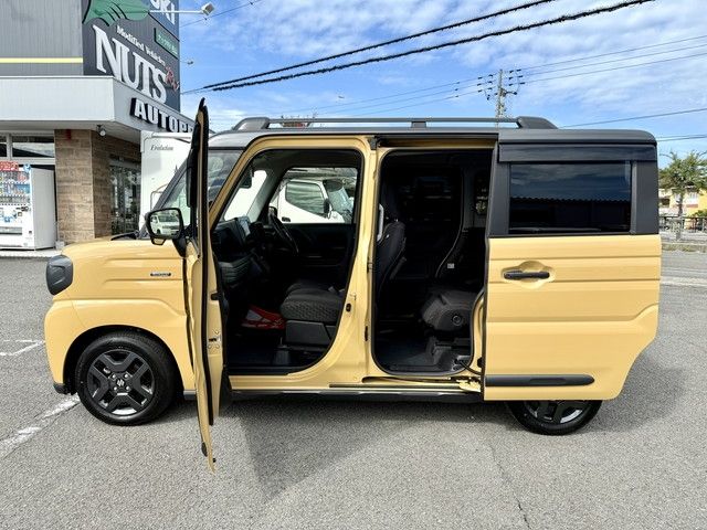 SUZUKI Spacia GEAR 2024