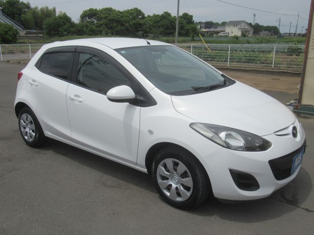 MAZDA DEMIO 2013