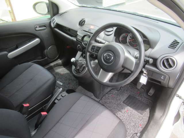MAZDA DEMIO 2013