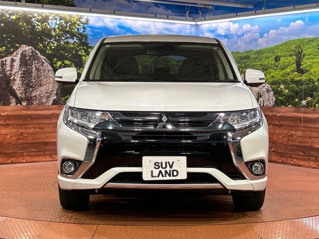 MITSUBISHI OUTLANDER PHEV 2015