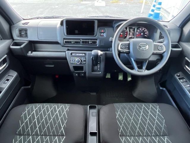 DAIHATSU ATRAI van 2023