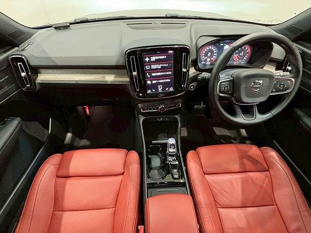 VOLVO VOLVO XC40 2020