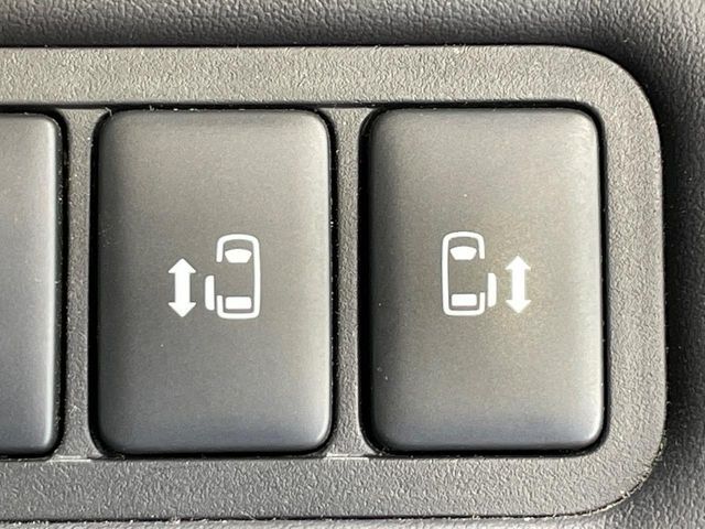 MITSUBISHI DELICA D:5 4WD 2019