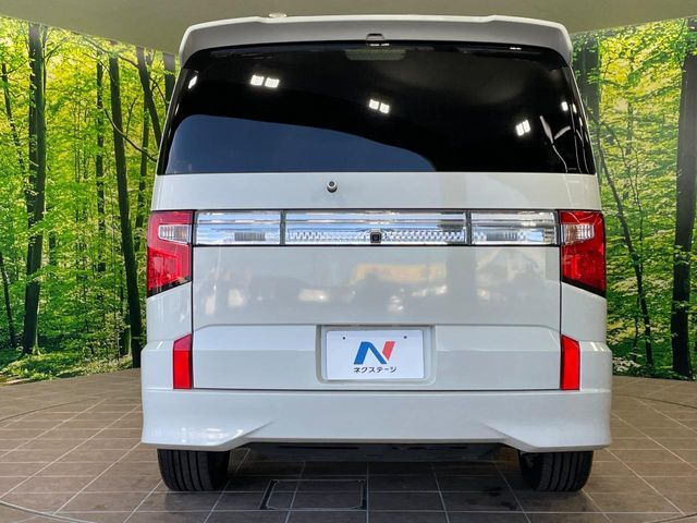 MITSUBISHI DELICA D:5 4WD 2019