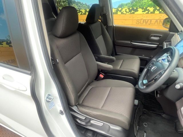 HONDA FREED HYBRID 2022