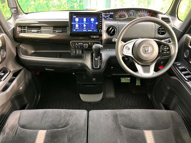 HONDA N BOX CUSTOM 2018