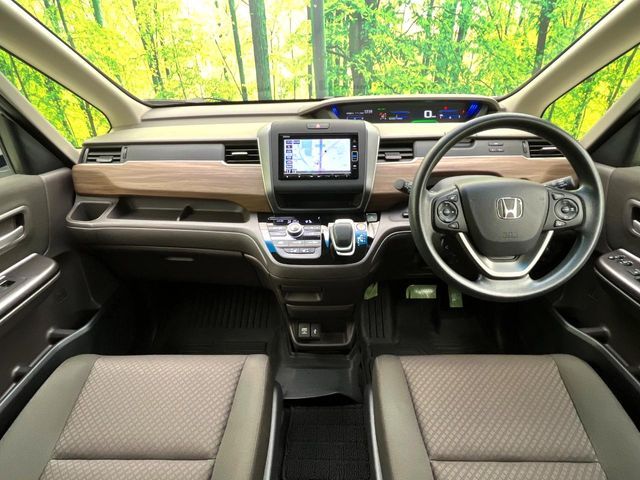 HONDA FREED HYBRID 2022