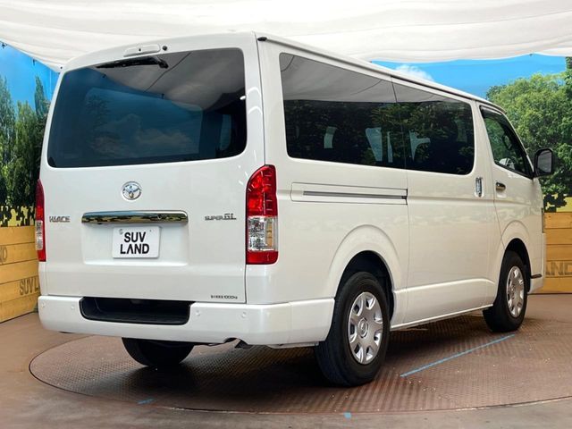 TOYOTA HIACE van 2WD 2022
