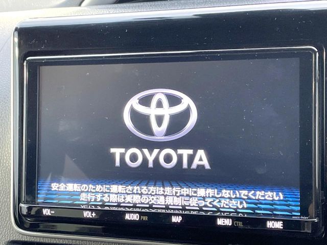 TOYOTA VOXY 2018