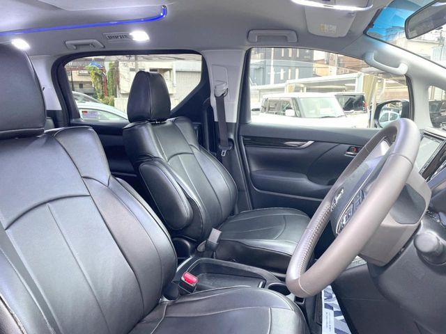 TOYOTA VELLFIRE 2015