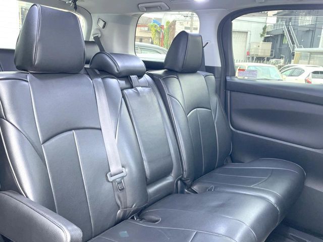 TOYOTA VELLFIRE 2015