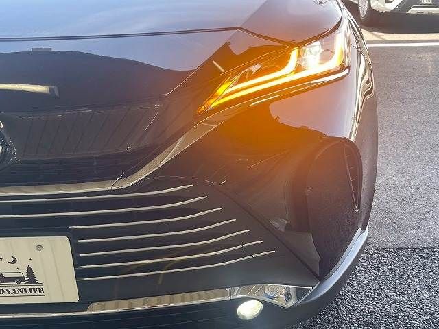 TOYOTA HARRIER HYBRID 2021