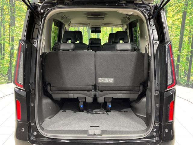 NISSAN SERENA  WG 4WD 2023