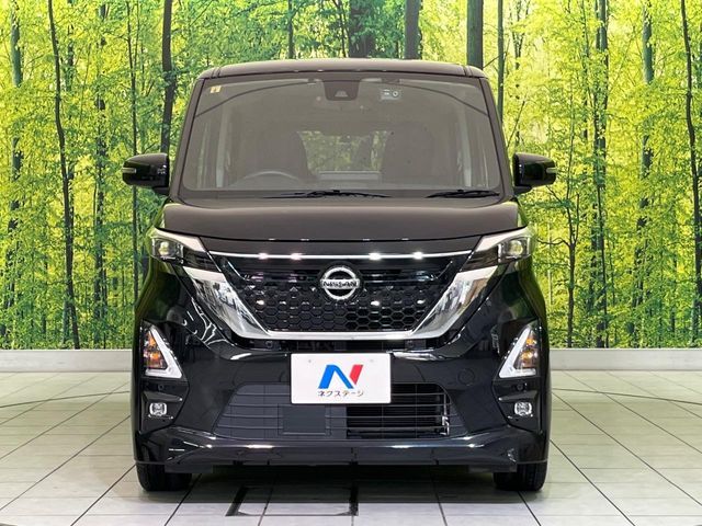 NISSAN ROOX 2020