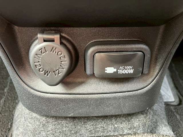 TOYOTA SIENTA HYBRID 2024