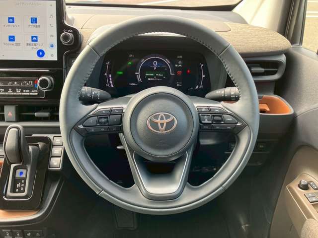 TOYOTA SIENTA HYBRID 2024