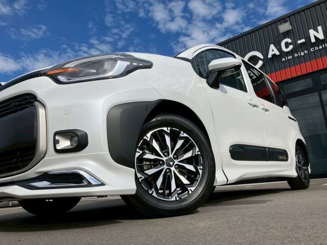 TOYOTA SIENTA HYBRID 2024