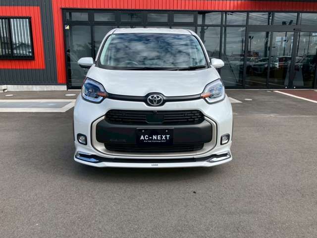 TOYOTA SIENTA HYBRID 2024