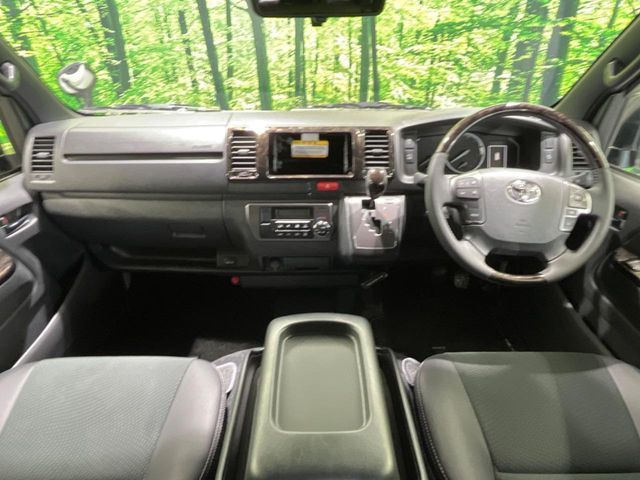 TOYOTA HIACE van 2WD 2025