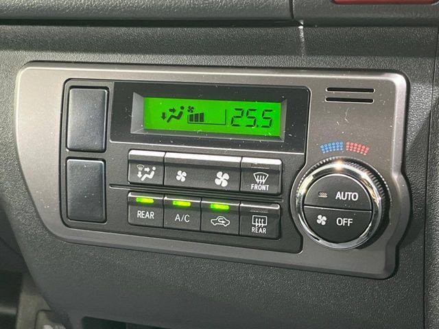 TOYOTA HIACE van 2WD 2025