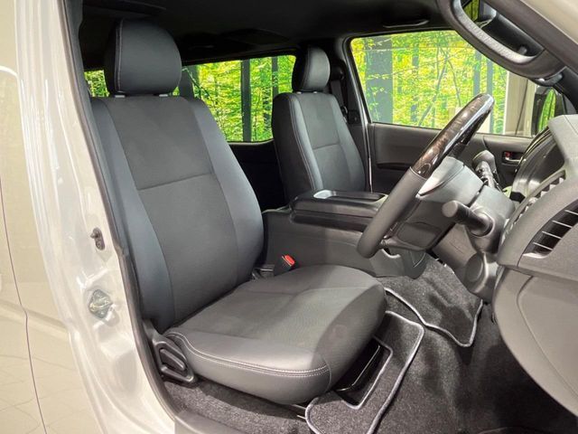 TOYOTA HIACE van 2WD 2025