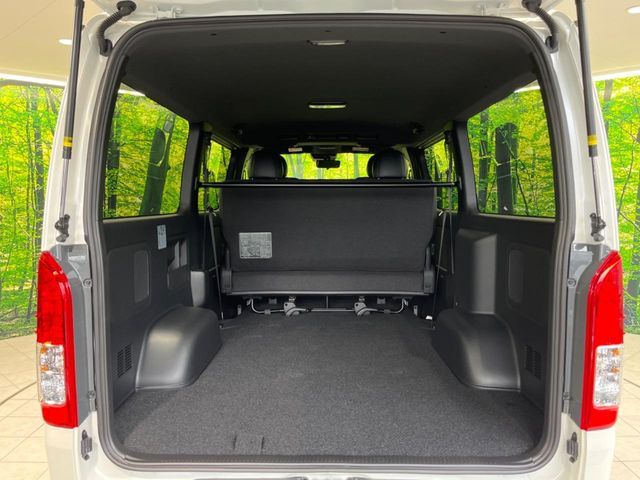 TOYOTA HIACE van 2WD 2025