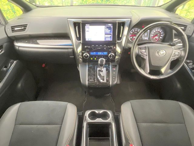 TOYOTA VELLFIRE 2020