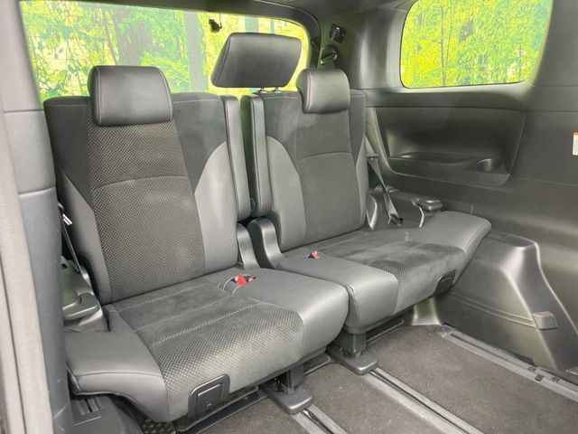 TOYOTA VELLFIRE 2020