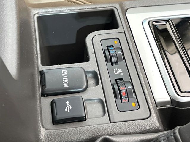 TOYOTA LANDCRUISER PRADO 2023