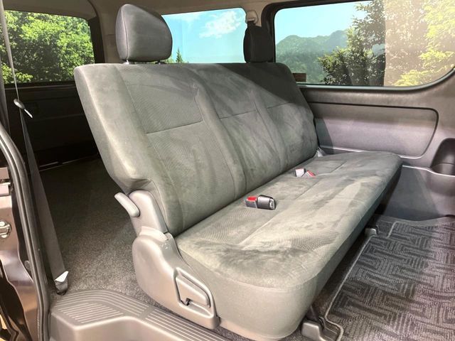 TOYOTA HIACE van 2WD 2019