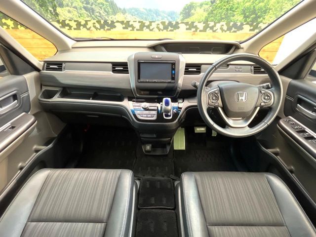 HONDA FREED HYBRID 2017