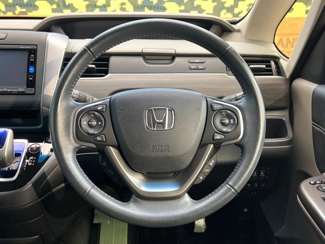 HONDA FREED HYBRID 2017